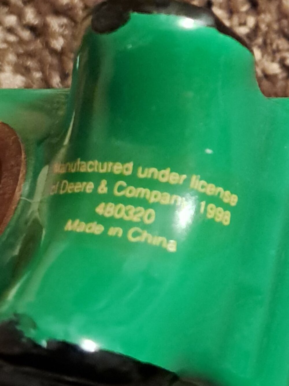 Vintage 1998 Enesco ceramic John Deere Tractor&Wagon Salt and Pepper Shaker Set - Picture 6 of 8
